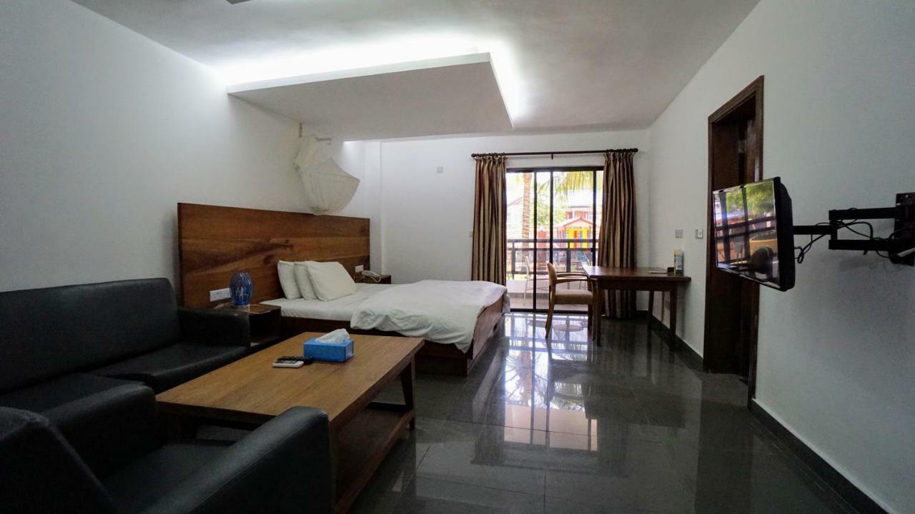 The Family Kingdom Resort ฟรีทาวน์ ภายนอก รูปภาพ